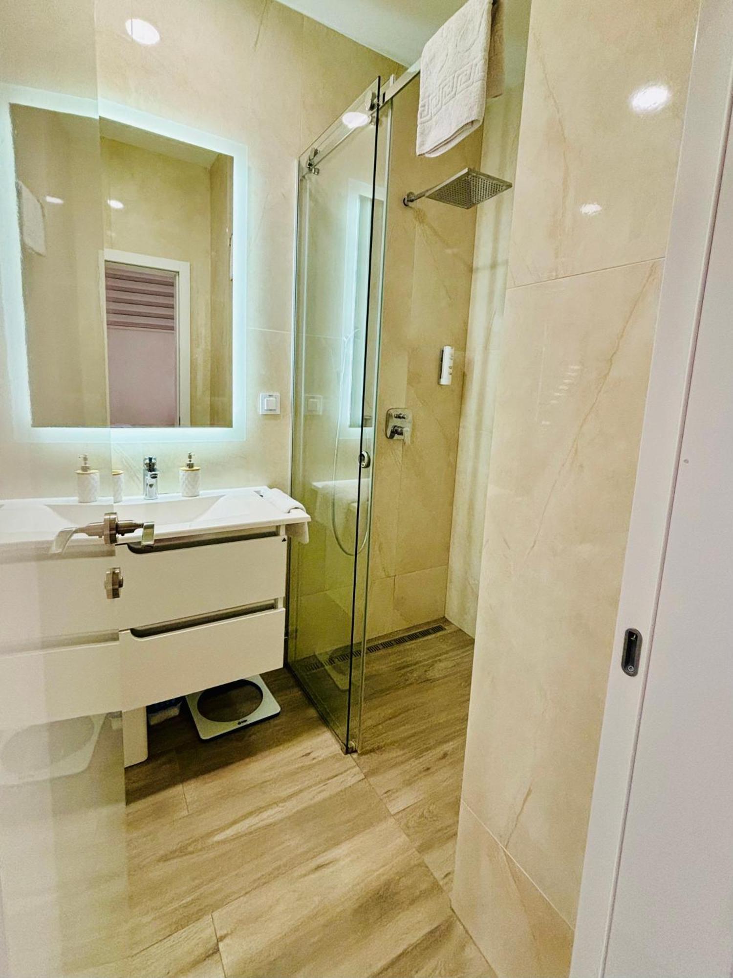 Lirra Luxe - Central Belgrade Apartments エクステリア 写真